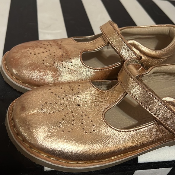 Girl's Mini Boden shoes - Picture 7 of 11